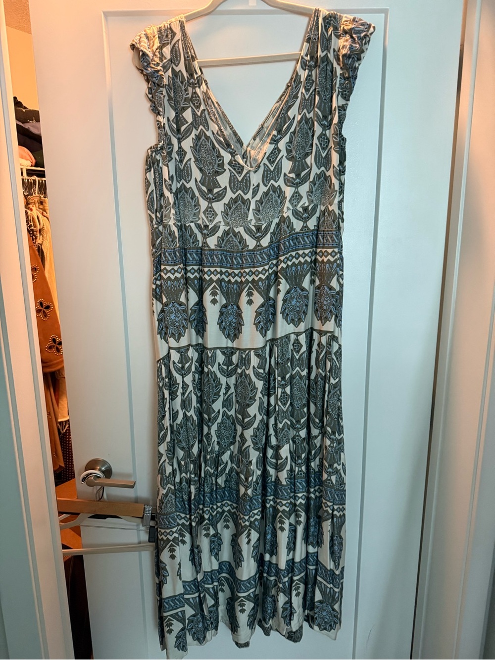 Omika Floral Maxi Dress in Cream and Blue Size M - Picture 10 of 12